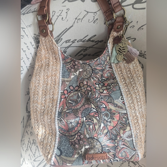 Sakroots Roma Owl Floral Shopper Tote NWT with Owl bag Charm - Picture 4 of 16